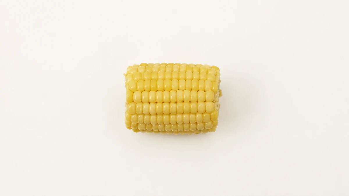 Corn for babies (6 months old): Cob section or mashed kernels