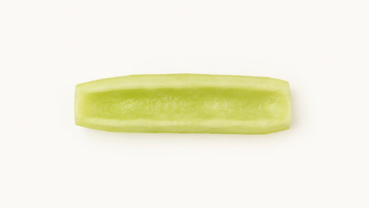 Cucumber for babies (6 months old): Large peeled spear