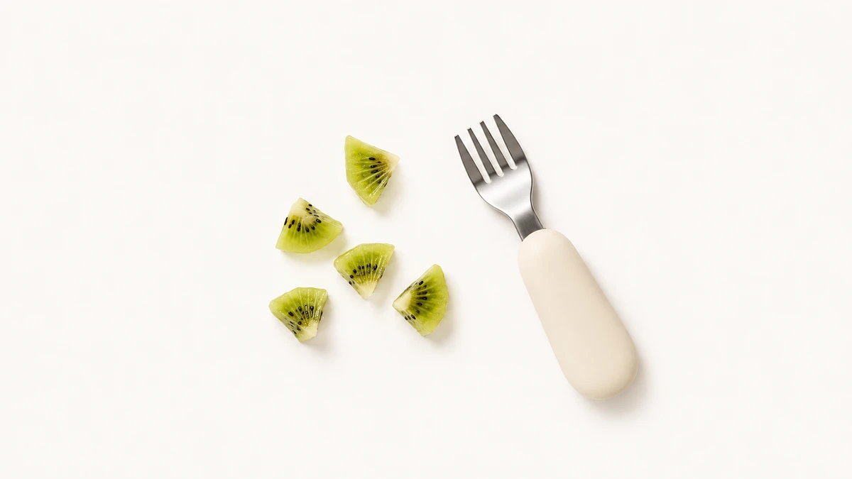 Kiwi for babies (12 months old): Bite-sized pieces