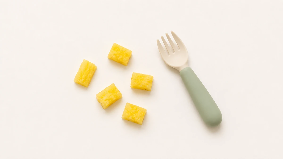Pineapple for babies (12 months old): Bite-sized pieces